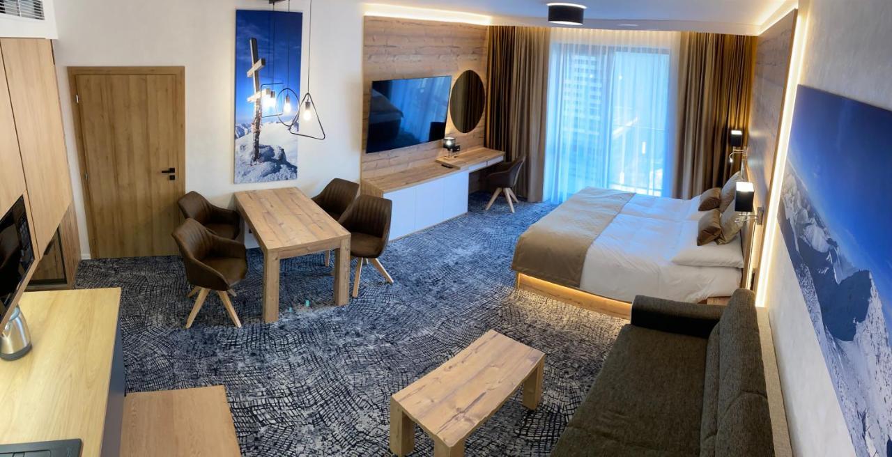 Luxusne Studia V Hoteli Akvamarin Bešeňová Exteriér fotografie